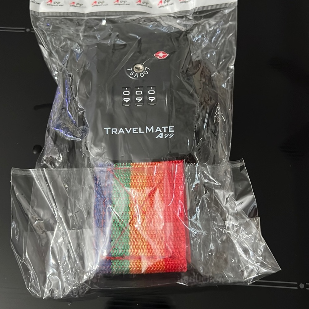 NewTravel Mate Luggage Strap - with TSA lock